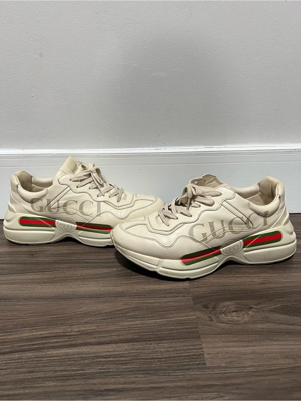 100% Authentic Gucci Rhyton Leather Sneaker Size 9 US, 8 Gucci